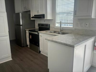 Photo 4 of 14 of home located at 10 Carl St Lake Placid, FL 33852