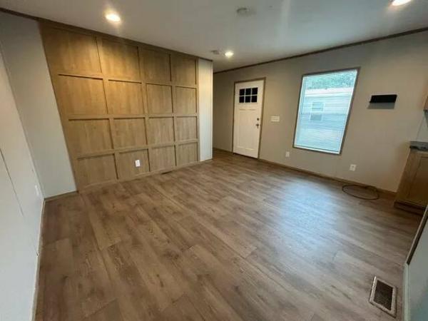 2022 76CEJ16663AH22  Home