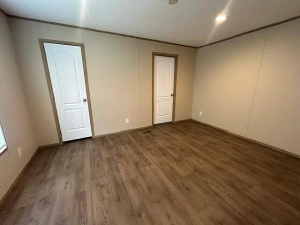 2022 76CEJ16663AH22  Home