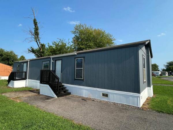 Photo 1 of 2 of home located at 245 Riviera Courts Dr Murray, KY 42071