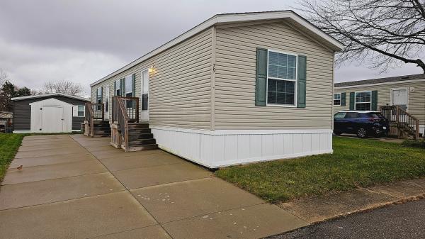Photo 1 of 2 of home located at 79 Bobolink #79 Rochester Hills, MI 48309