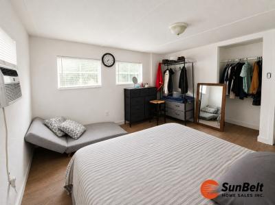 Photo 5 of 12 of home located at 3004 Nowak Drive Orlando, FL 32804