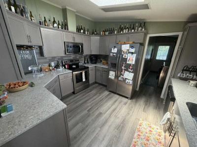 Photo 2 of 11 of home located at 1814 Amber Ridge Dr Indianapolis, IN 46234