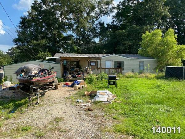 Photo 1 of 1 of home located at 5215 Applewood Dr Northport, AL 35473