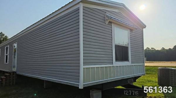 Photo 1 of 2 of home located at Columbus Mobile Home Broker I Po Box 9647 Columbus, MS 39705