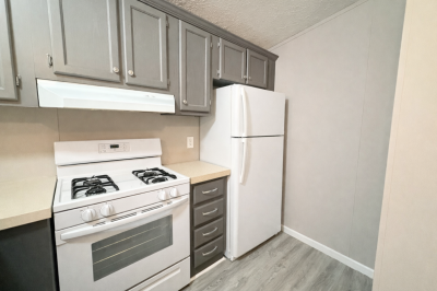 Photo 2 of 19 of home located at 534 E 37th Ave #565 Hobart, IN 46342