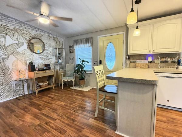 1985 Imperial 317714AB Mobile Home