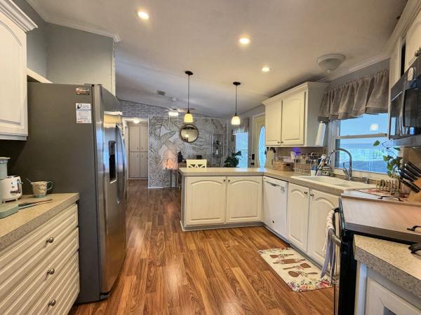 1985 Imperial 317714AB Mobile Home