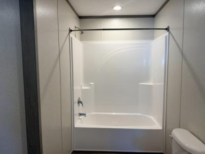 Photo 4 of 17 of home located at 6588 Tamiami Trail Brighton, MI 48114