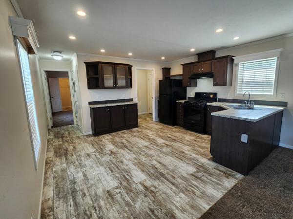 2019 Champion Dutch Diamond II Mobile Home