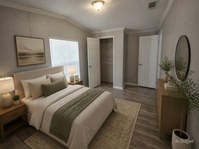 Photo 4 of 10 of home located at 4000 24th St N Unit 305 Saint Petersburg, FL 33714