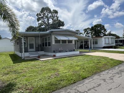 Photo 2 of 21 of home located at 3901 Bahia Vista St. #704 Sarasota, FL 34232