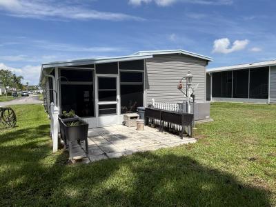 Photo 3 of 21 of home located at 3901 Bahia Vista St. #704 Sarasota, FL 34232