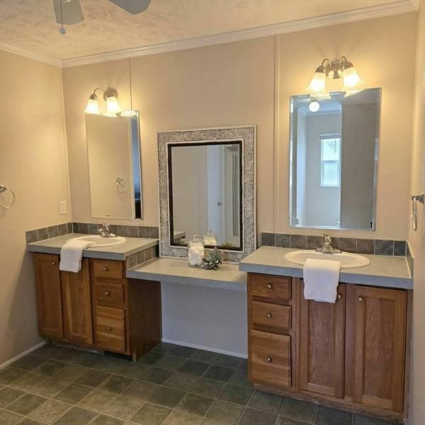 2004 Clayton NO1 Mobile Home