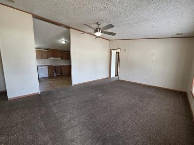 Photo 4 of 11 of home located at 577 Sycamore Court Flint, MI 48506