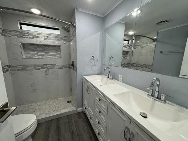 1987 Homes of Merit Mobile Home For Sale