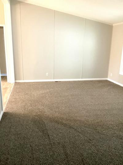 Photo 4 of 13 of home located at 49471 Wintergreen Drive Shelby Township, MI 48315