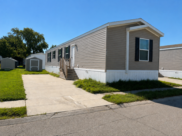 2022 Clayton - Wakarusa Mobile Home For Sale