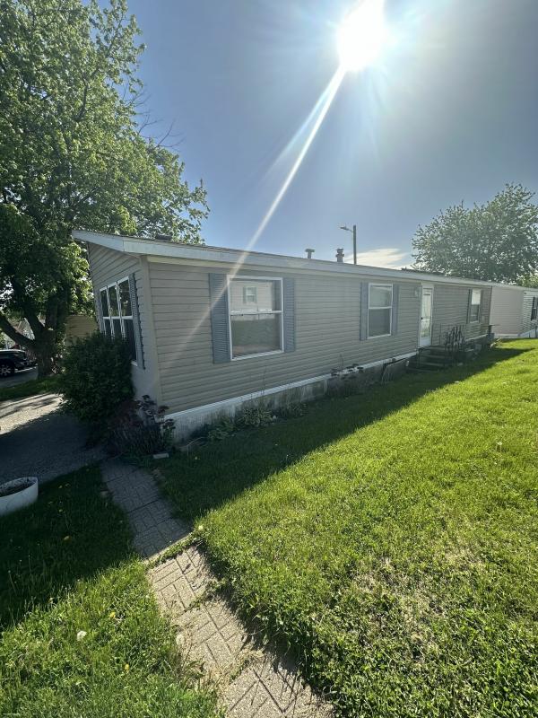 2000  Mobile Home For Sale