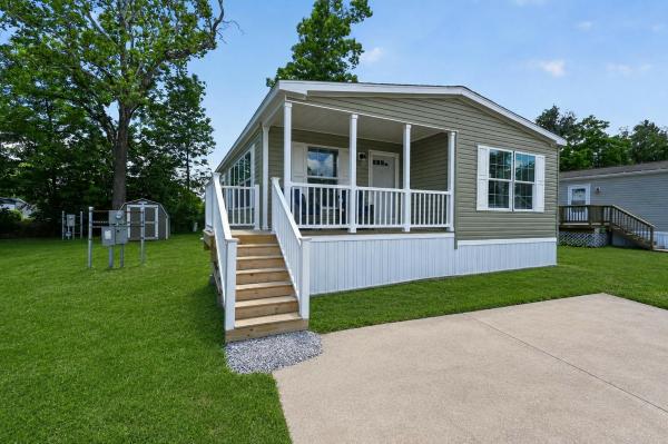 2026 Redman Homes 141 NWD-A-25610  Home