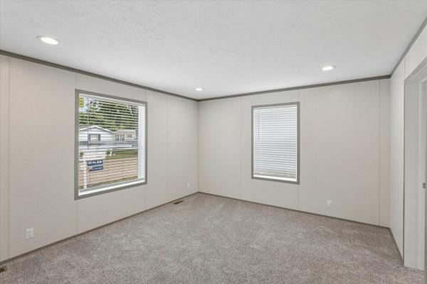 Clayton 32 Pulse  Home