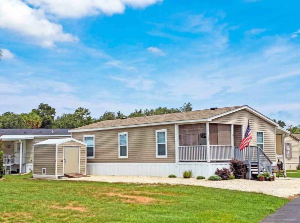 Photo 1 of 2 of home located at 8975 W Halls River Rd. #152 Homosassa, FL 34448