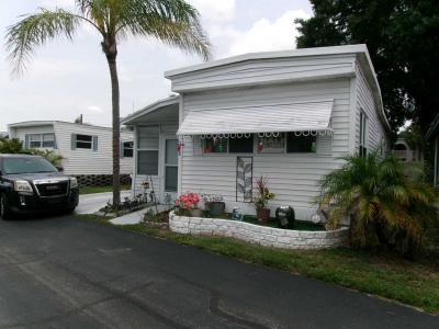 Photo 1 of 8 of home located at 2701 34th St N Lot #548 Saint Petersburg, FL 33713
