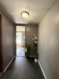 1990 Lakeside Manufactured Home