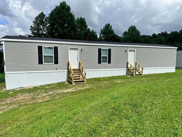 Photo 1 of 2 of home located at 282 Braxton Lane Lily, KY 40740