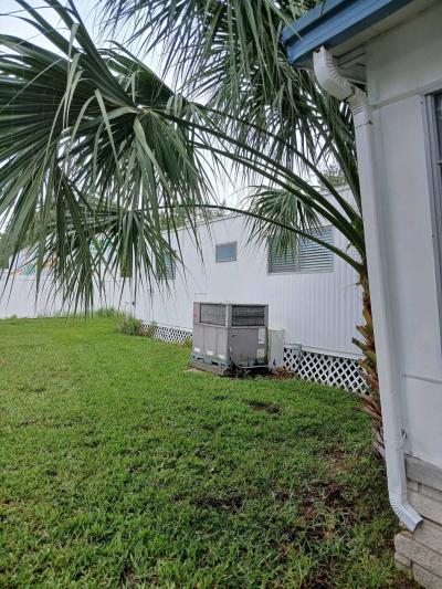 Photo 3 of 24 of home located at 9925 Ulmerton Road, #9 Largo, FL 33771