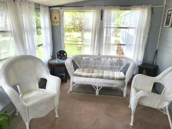 1974 New Yorker 65-12 Mobile Home