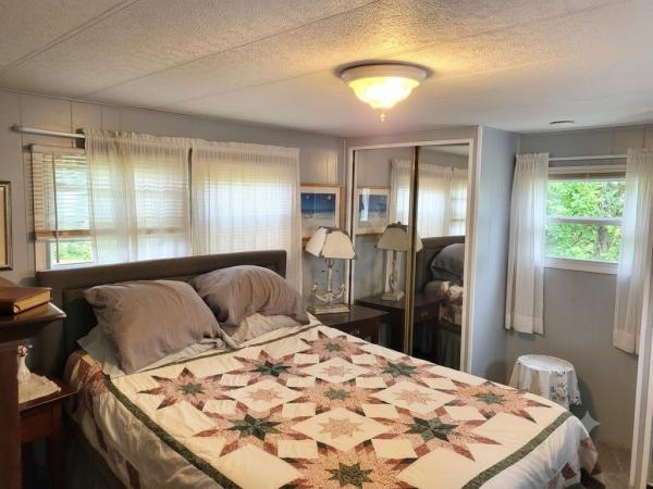 1974 New Yorker 65-12 Mobile Home