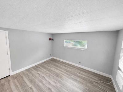 Photo 3 of 8 of home located at 1033 Smokey Lane Orlando, FL 32833