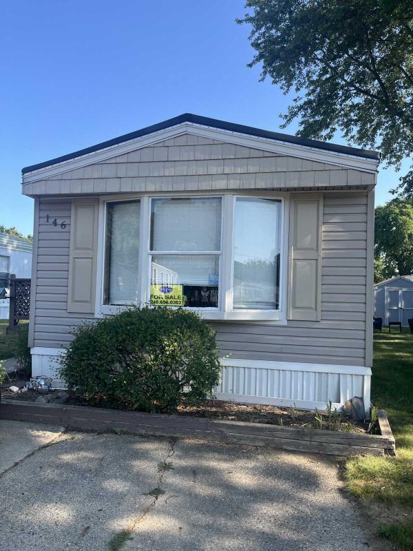 1985 Skyline Manufactured Home