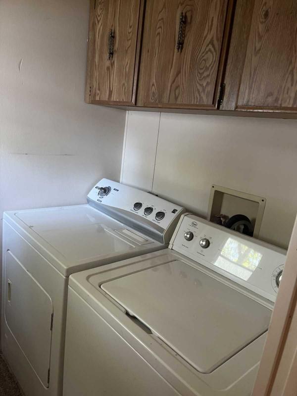 1985 Skyline Manufactured Home