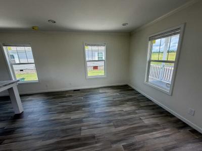 Photo 4 of 18 of home located at 911 Atlanta Dr Spartanburg, SC 29306
