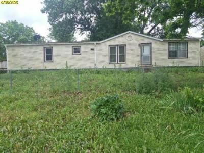 Mobile Home at 730 Quincy St Fredonia, KS 66736