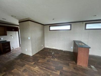 Photo 5 of 13 of home located at 25898 I-30 Frontage Rd Bryant, AR 72022