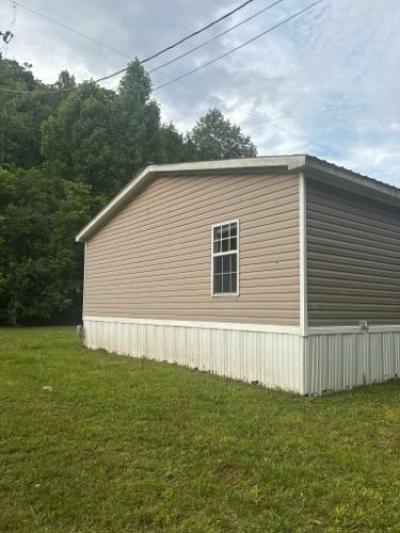 Photo 2 of 12 of home located at 382 White Tail Rd Whitesburg, KY 41858