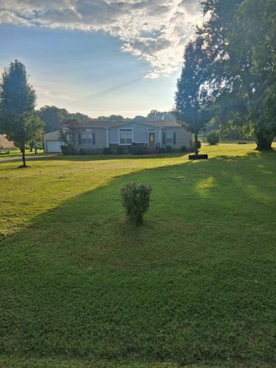 Mobile Home at 2559 Orient Rd West Frankfort, IL 62896