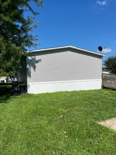 Photo 4 of 12 of home located at 116 Ponderosa Ln Florence, KY 41042