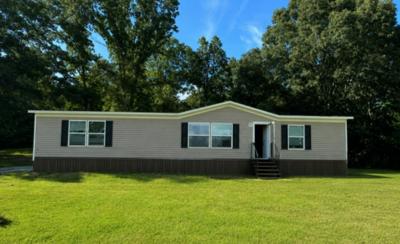 Mobile Home at 16071 Old Greensboro Rd Moundville, AL 35474