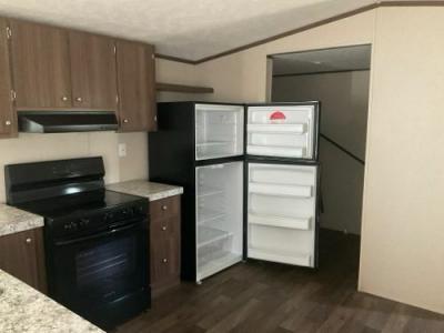 Photo 4 of 18 of home located at 800 N Parker Rd Lot 7 La Feria, TX 78559