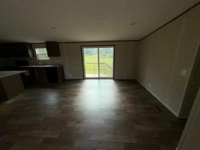 Photo 4 of 12 of home located at 9527 S State Hwy 23 Ozark, AR 72949