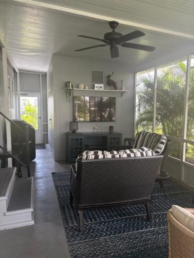 Photo 5 of 60 of home located at 275 Glenwood Lane Naples, FL 34112