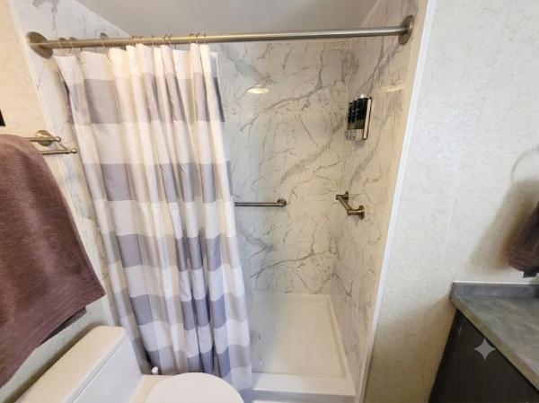 1977 New Yorker 70-14 Mobile Home