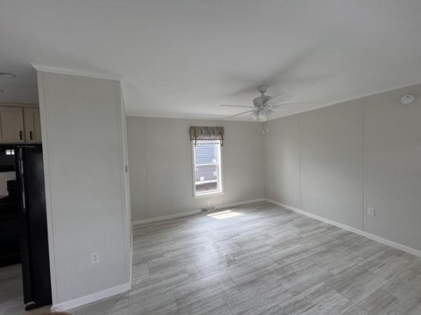 2025 Pinegrove Mobile Home