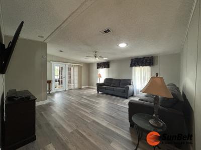Photo 4 of 61 of home located at 5959 SW 59th Lane Ocala, FL 34474