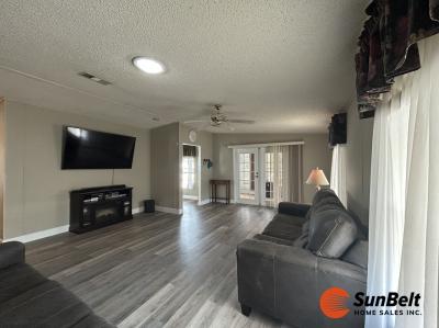 Photo 5 of 61 of home located at 5959 SW 59th Lane Ocala, FL 34474