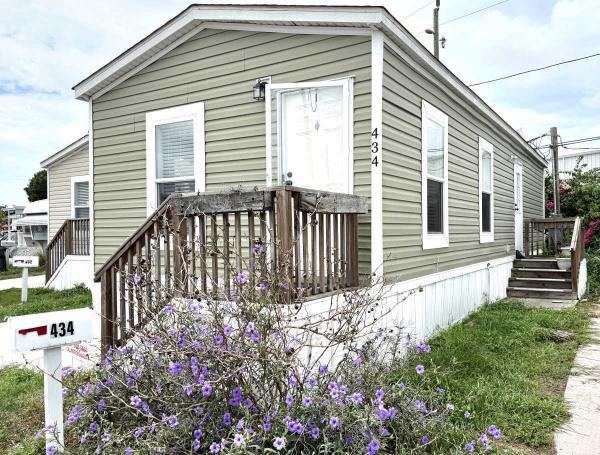 Photo 1 of 2 of home located at 3301 58th Ave N. Saint Petersburg, FL 33709